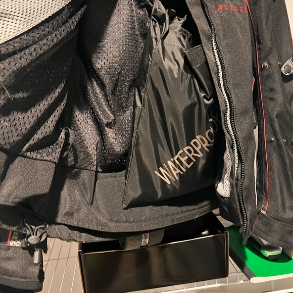 Harley Davidson Biker Jacket - Picture 3 of 3